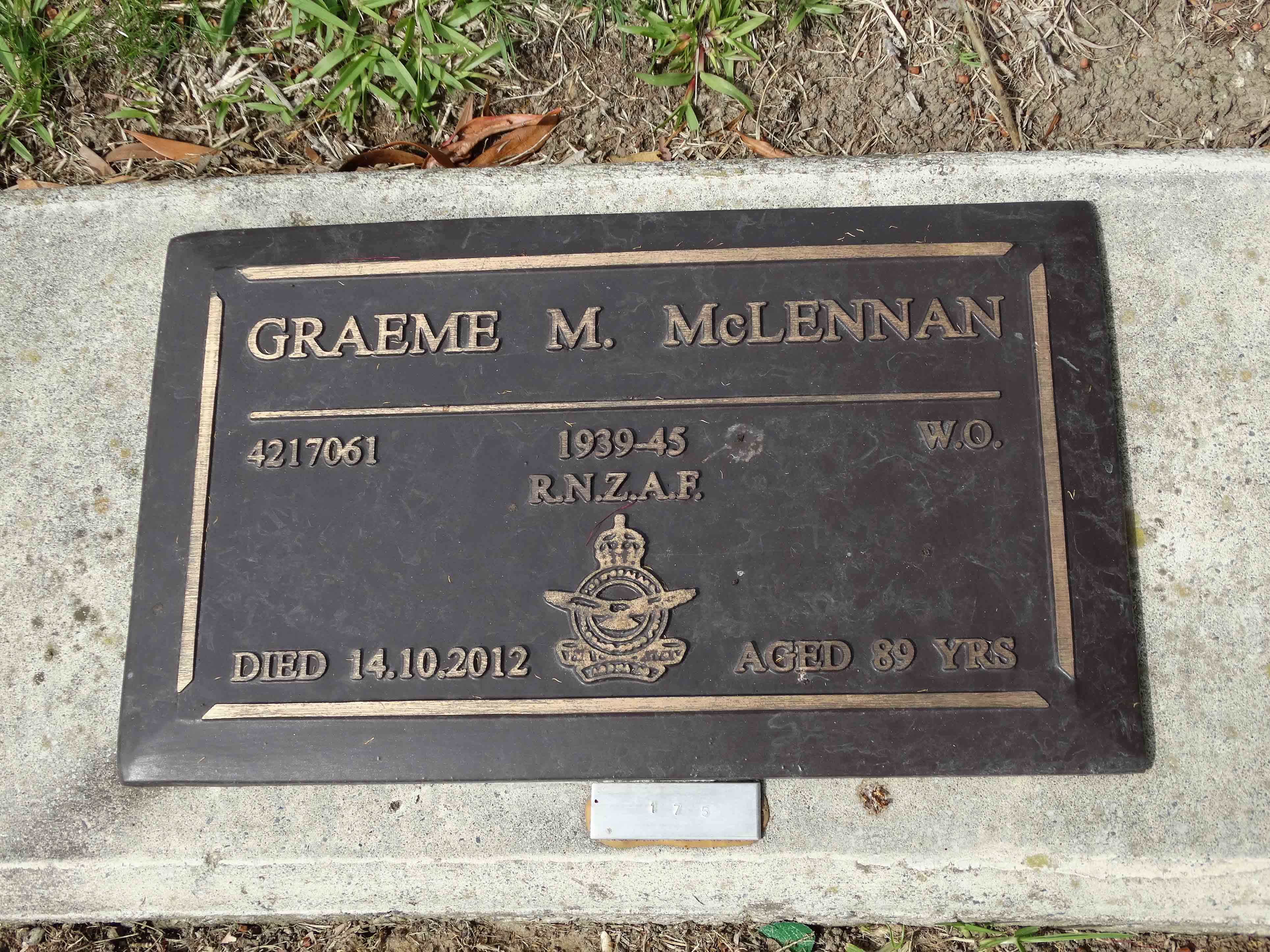 Photo of headstones/Graeme Murdoch McLennan d2012 hdstn Totara Memorial Park Thames
